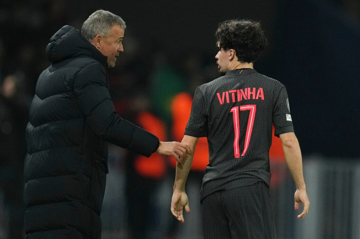 It was a perfect game. PSG coach Enrique, who was really satisfied with the victory over Tottenham, said Lee Kang-in would be the Joker