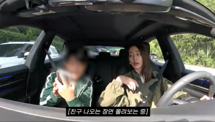 Minjung Lee, don't you want to hear my voice hurt by changing to dubbing in English on YouTube?