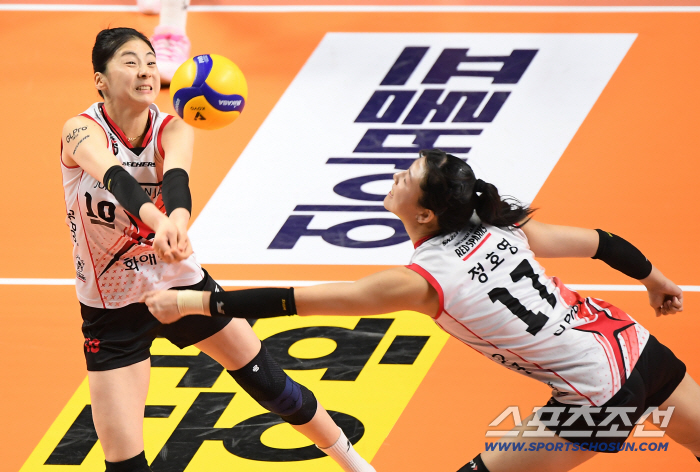  Park Hye-min and Jung Ho-young who make the ball come alive