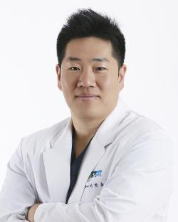 Professor Lee Han-yu of Soonchunhyang University Cheonan Hospital received a commendation on best practices for smart medical guidance