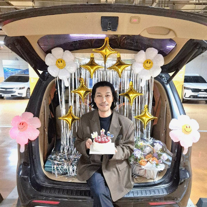  'I've never done this before.' Choi Gui-hwa is touched by the surprise event of the new manager