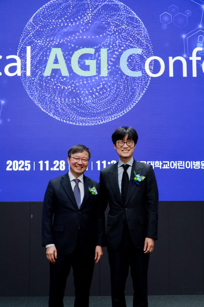 Seoul National University Hospital and Naver Unveiled LLM Specializing in Korean-style Medical Care...Accelerate deployment of medical Sovereign AI