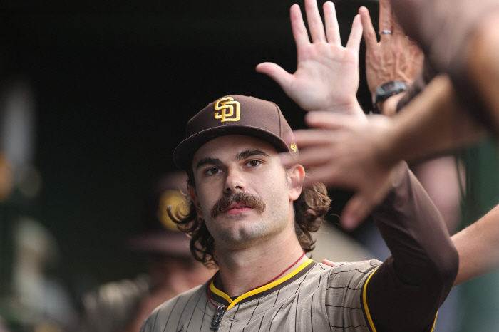 Why did Toronto overpay 307.6 billion? I threw well once out of 5 years. An analyst