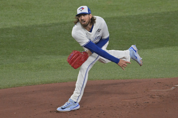 Why did Toronto overpay 307.6 billion? I threw well once out of 5 years. An analyst