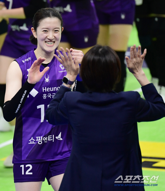  Director Lee Da-hyun, Yoshihara, we won