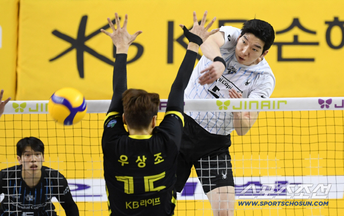  Heo Soobong catches a gap