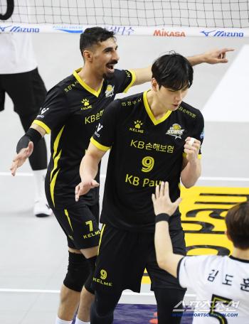  Hey, SEO JIN. This is it