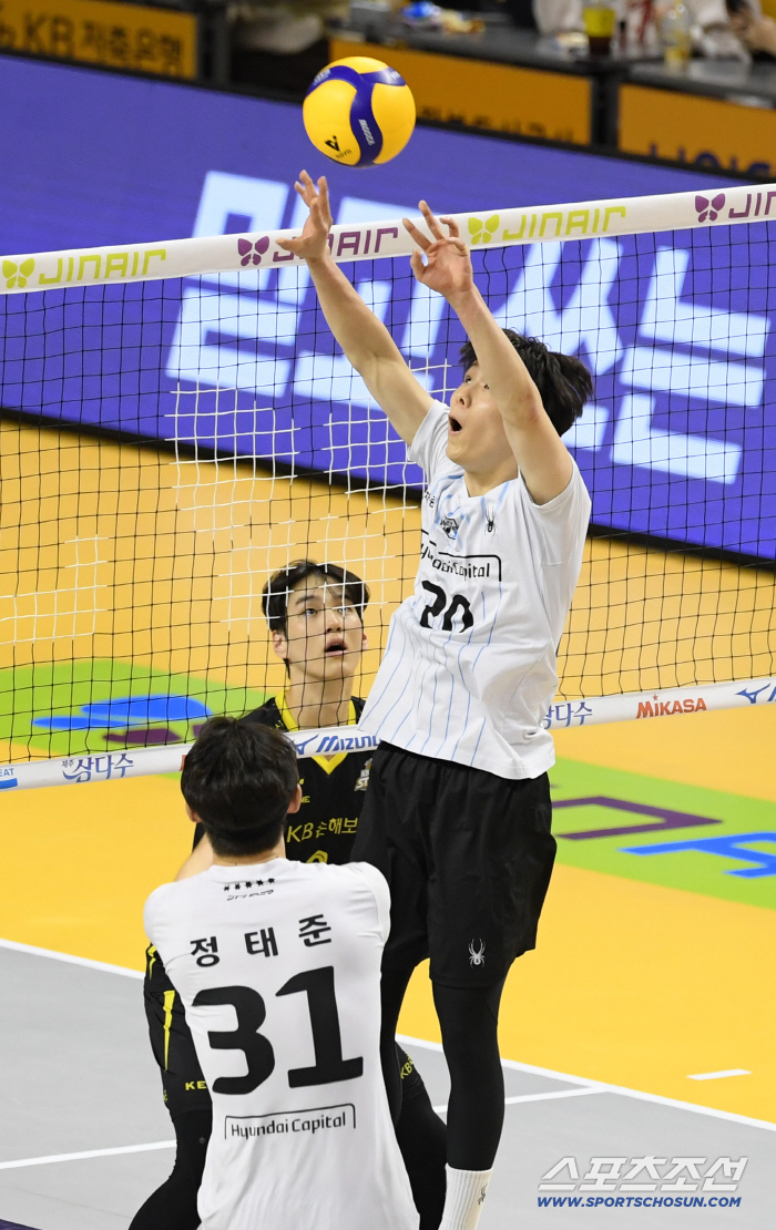  Setter Lee Junhyeop, Toss