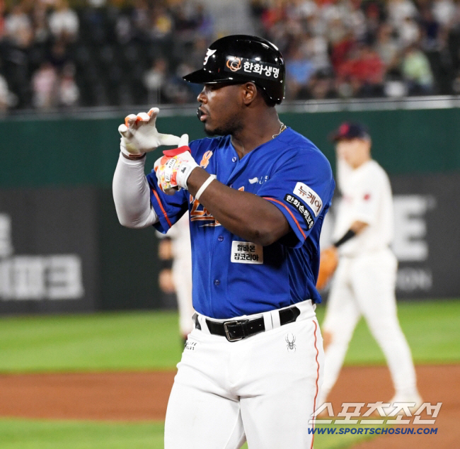 PONSEWICE is really leaving! First, I've filled one spot. Hernandez is here…Peraza is really coming. 