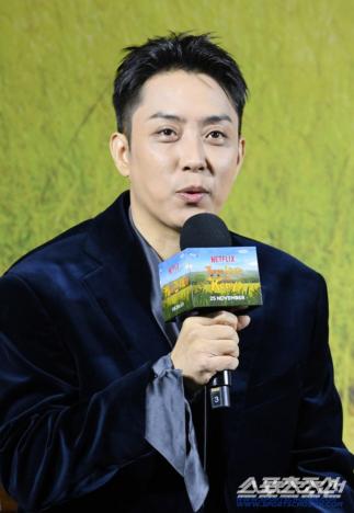 Eun Ji-won Reacts With Laughter as Shaman Foresees a Child in His Future