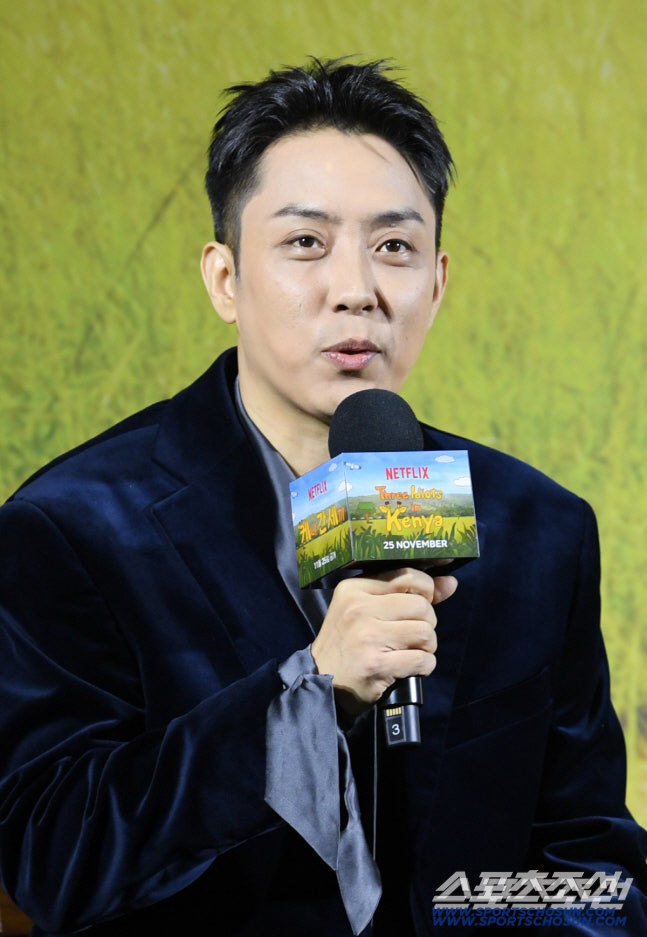 Eun Ji-won Reacts With Laughter as Shaman Foresees a Child in His Future