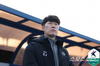 From the first PO match against Suwon manager Kim Eun-joong, the last gift to the winning fans 