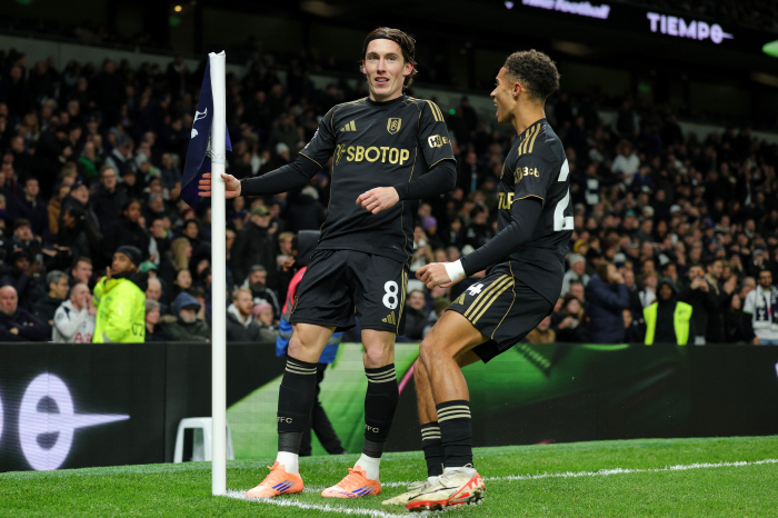 Isn't he a Tottenham fan of booing during the game? Frank's shocking comment! Tragedy Part of Vicario Football...I completely lost my way after Son Heung-min left