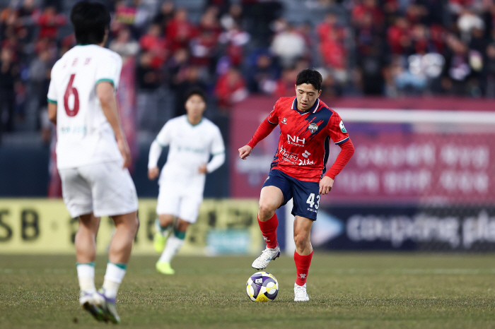 It's the Daejeon era! Director Hwang Sun-hong's Daejeon Hana Citizen, Gimcheon Sangmu 30, and cheers for the first runner-up in the foundation
