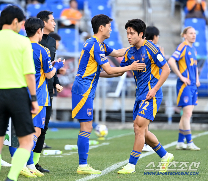  Lee Chung-yong and Um Won-sang will be deployed in the first half