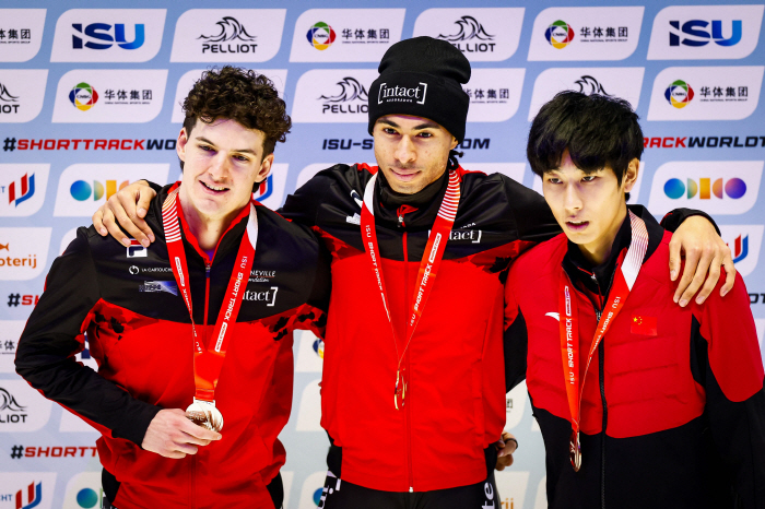 Short Track Milano red light! On the first day of the 4th World Tour medal race, the men's 500m race is on the verge of losing their right to compete in the men's 500m