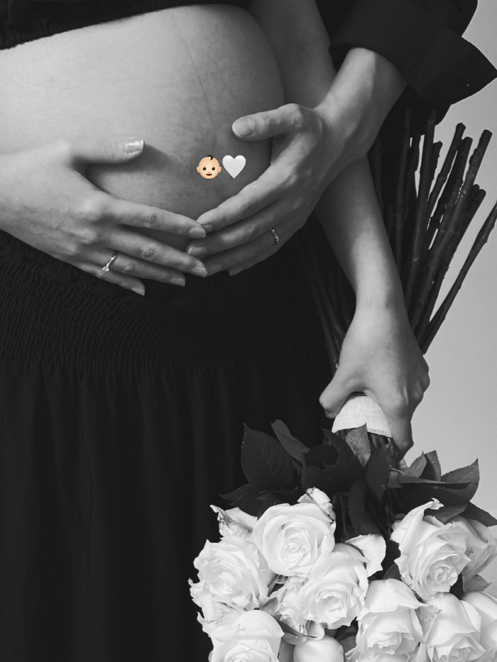 Yuna from AOA got married on the 27th for a year and nine months. Welcome to the world