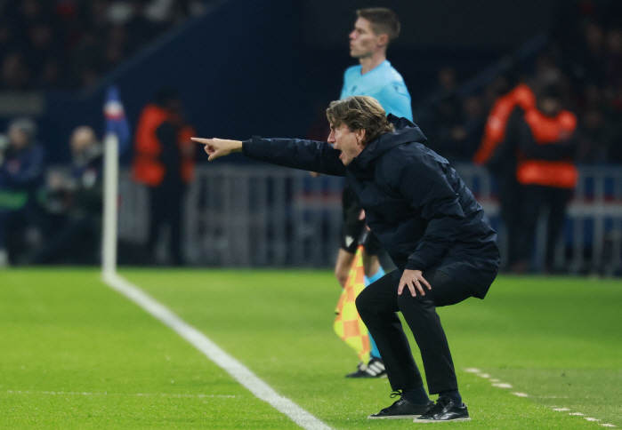 The BBC is shocked too! Since Son Heung-min is not here, the coach's authority is also screaming and colliding → Frank officially acknowledged. I don't know because I haven't seen the incident