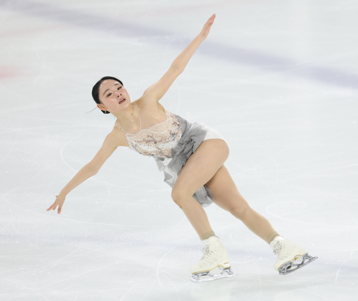 Figure skating Cha Jun-hwan → 女 Shin Ji-ah and Milan are visible. Top rankings in the first round of Olympic trials