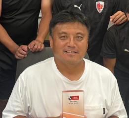 Graturally proven leadership...Coach Cho Gwi-jae is likely to renew his contract with Kyoto's longest-serving head coach