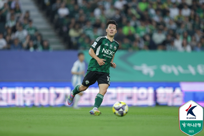 K League 1's best 11 are 6 out of 11 under Jeonbuk, Song Bum-keun, the first best GK in his life! 