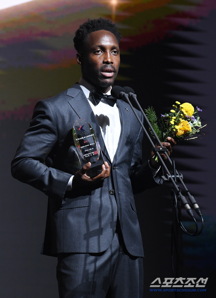  Incheon Gerson, who was named the MVP of K League 2