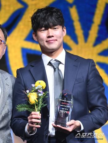  Incheon Park Seung-ho won the K League 2 Young Player Award
