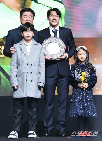  Jeonbuk Hyundai Choi Chul-soon Wins Achievement Award