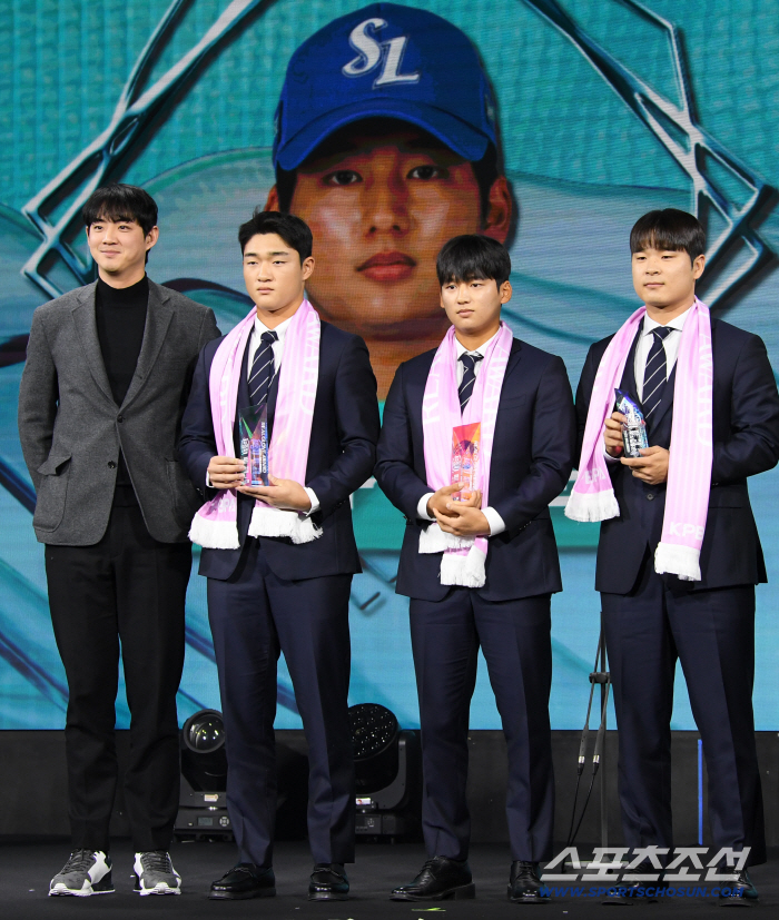  Kim Sang-joon, Kang Min-sung, Choi Ye-han, the second goal of Koo Ja-wook