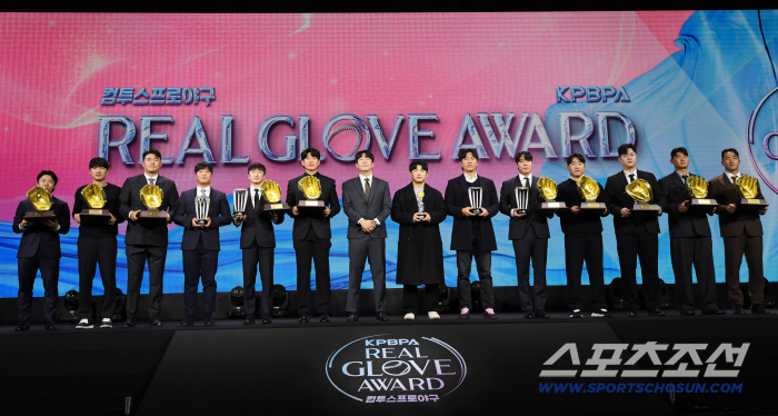  Real Glove Awards, Glorious Faces