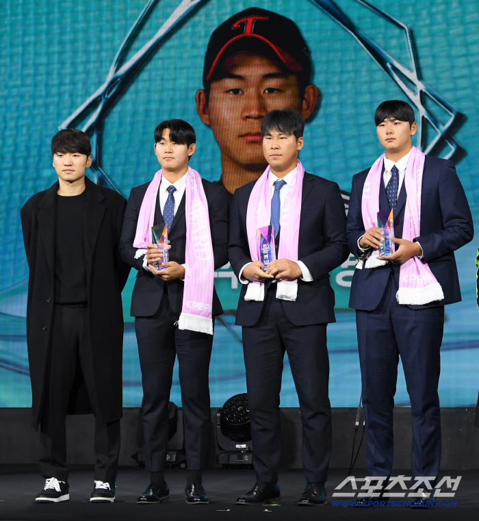  Um Tae-kyung Seo Young-joon Kim Jong-woon, LG Twins Future