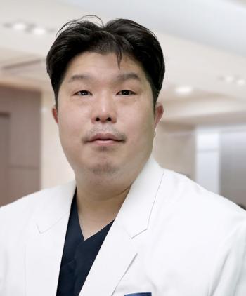 Professor Park Jong-hyun of Soonchunhyang University Cheonan Hospital acquires qualification as the first brain aneurysm web treatment educator in Chungcheong Province