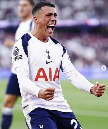 Son Heung-min must have been stressed out, Tottenham's controversial announcement of an unexpected position A fan said something rude without the captain SON, a mess, coach passing  collision between players  ignoring fans