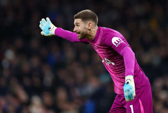 Director Frank's official announcement, did you feel pressure to replace him? I'm not a real fan of Tottenham. Criticizing the shock → We're nothing without fans. Change our posture