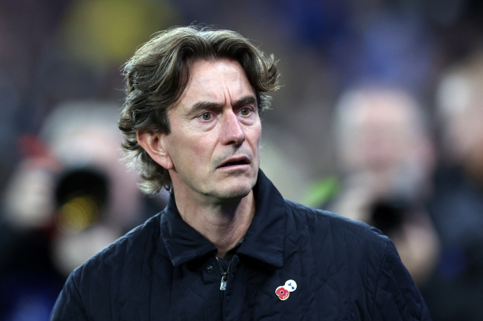 Director Frank's official announcement, did you feel pressure to replace him? I'm not a real fan of Tottenham. Criticizing the shock → We're nothing without fans. Change our posture