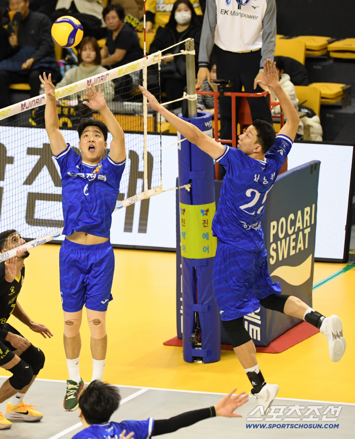  HA SEUNG WOO and SHIN YOUNG SEOK