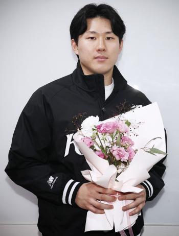 Save 4.8 billion won, and if the reward player becomes a big hit, isn't it a nuclear gain? Who will I bring from the pitcher kingdom