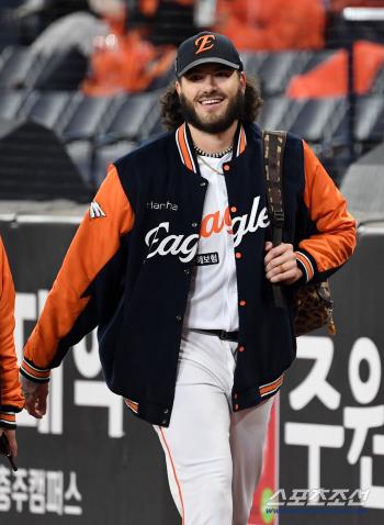 I was scolded for tanning on the beach during training, but Japan was also surprised by the return of Ponce ML