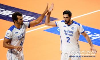 It's a crisis and an opportunity to meet a famous volleyball player + defending champion on a single tree bridge for five consecutive losses...One win is important. 