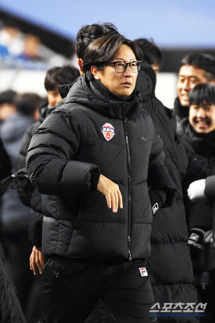 The key to recovery is not changing the economic concept. What is the positive point of Jeju and coach Kim Jung-soo's choice in the first round? 2 consecutive scoreless games 