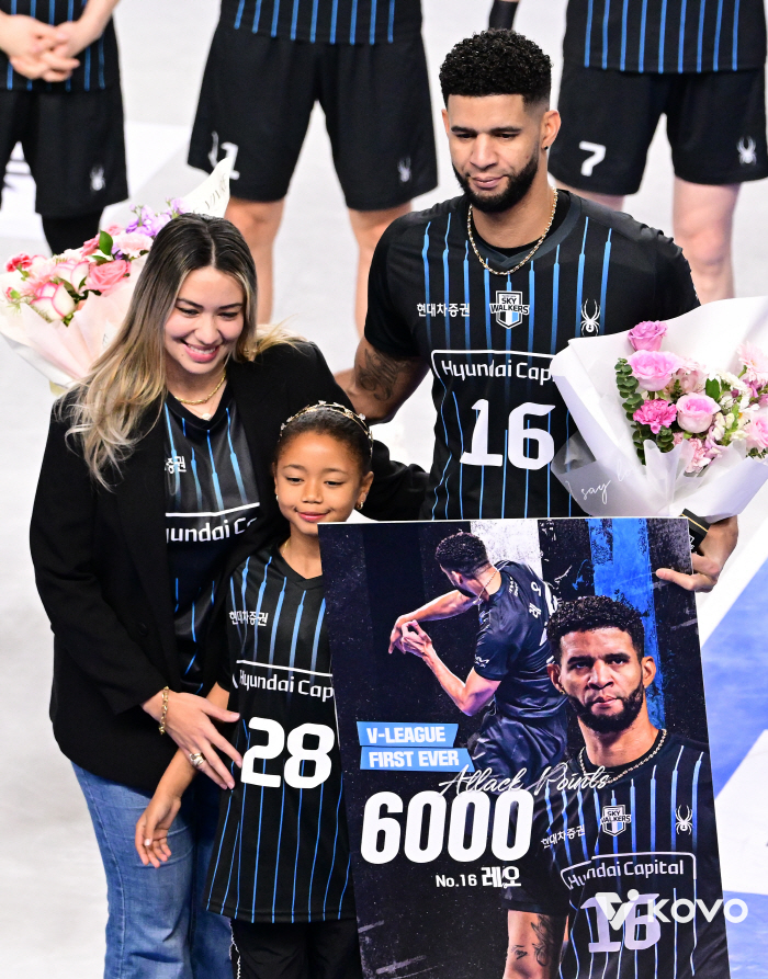 Leo scored 6,000 points → Heo Soo-bong scored 3,000 points, overwhelming Hyundai Capital's complete victory in the shutdown...Samsung Fire & Marine Insurance's Fall Without Exit, 6 consecutive losses in 2R 