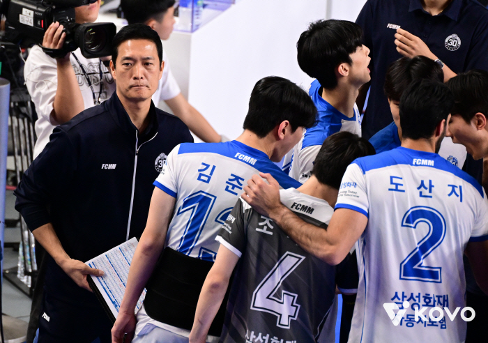 Leo scored 6,000 points → Heo Soo-bong scored 3,000 points, overwhelming Hyundai Capital's complete victory in the shutdown...Samsung Fire & Marine Insurance's Fall Without Exit, 6 consecutive losses in 2R 