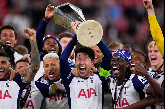 Oh! It's not the match against Liverpool? Tottenham's official announcement came out. Son Heung-min's comeback London date is 10th Champions League home game