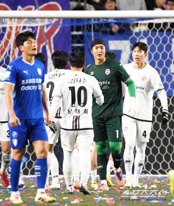  Kim Dong-joon, the goalkeeper who protected Jeju's victory