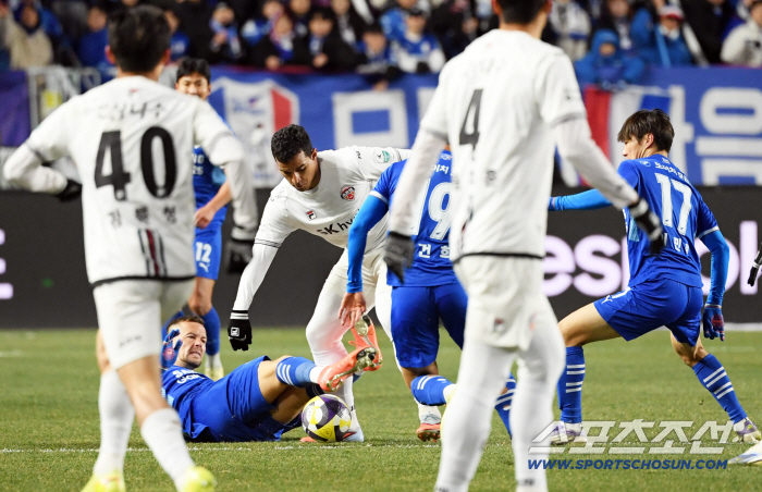  Suwon Jeju, fierce battle over promotion and stay