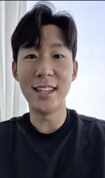  Son Heung-min appears! Tottenham returns to video letter release, and we're going to say goodbye with tears. I want to say goodbye properly
