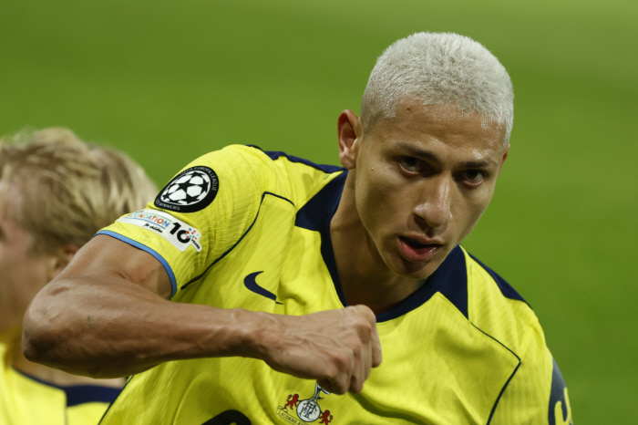 Exclusive report, you can't replace Son Heung-minRumors of a possible return to Hishalisson's family have exploded one after another, attracting interest in recruiting Everton