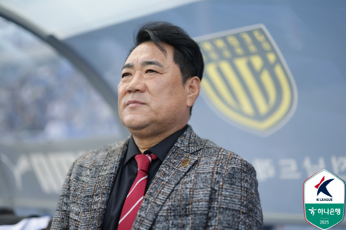  Tonghan's failed PO, Jeonnam broke up with director Kim Hyun-seok after a year...Back in the whirlwind of change