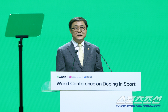 Here's to all the kids and athletes who dream! A message from clean sports delivered by sports leaders from all over the world gathered in Busan (Busan WADA General Assembly Ground Broadcasting)