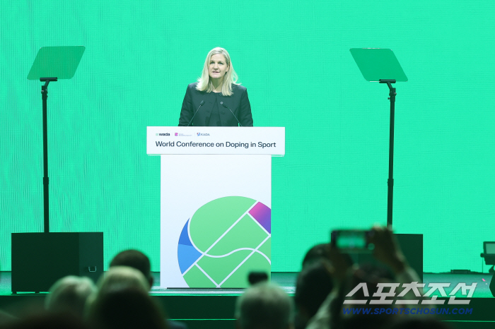 Here's to all the kids and athletes who dream! A message from clean sports delivered by sports leaders from all over the world gathered in Busan (Busan WADA General Assembly Ground Broadcasting)